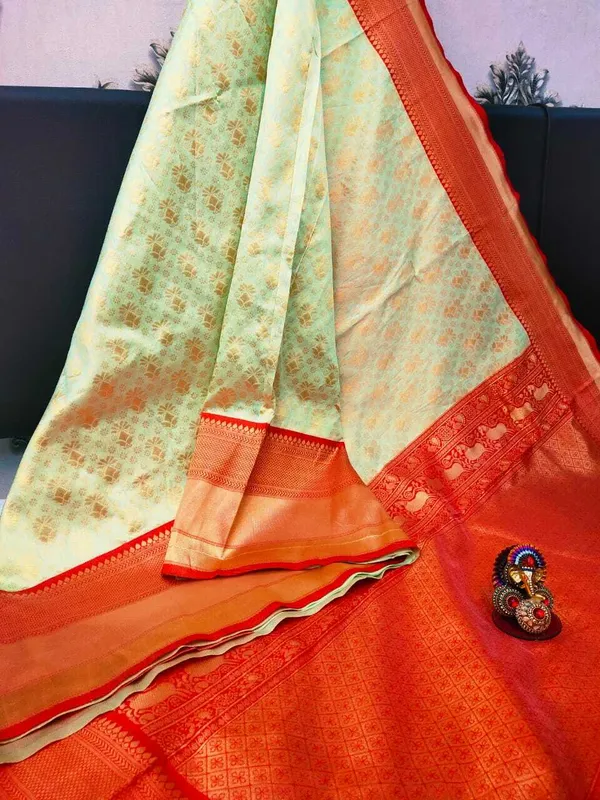Light_Green_Embellished_Banarasi_Jacquard_Saree_(Light_Green)